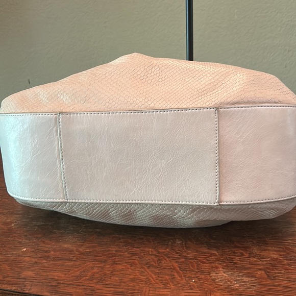 Halston Heritage Bucket Bag in Bone White Lizard Embossed Leather - Picture 9 of 13